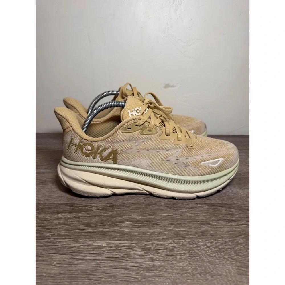 Hoka Clifton 9 Running Shoes Athletic Wheat Gardenia Tan Men 8.5 D Women 10